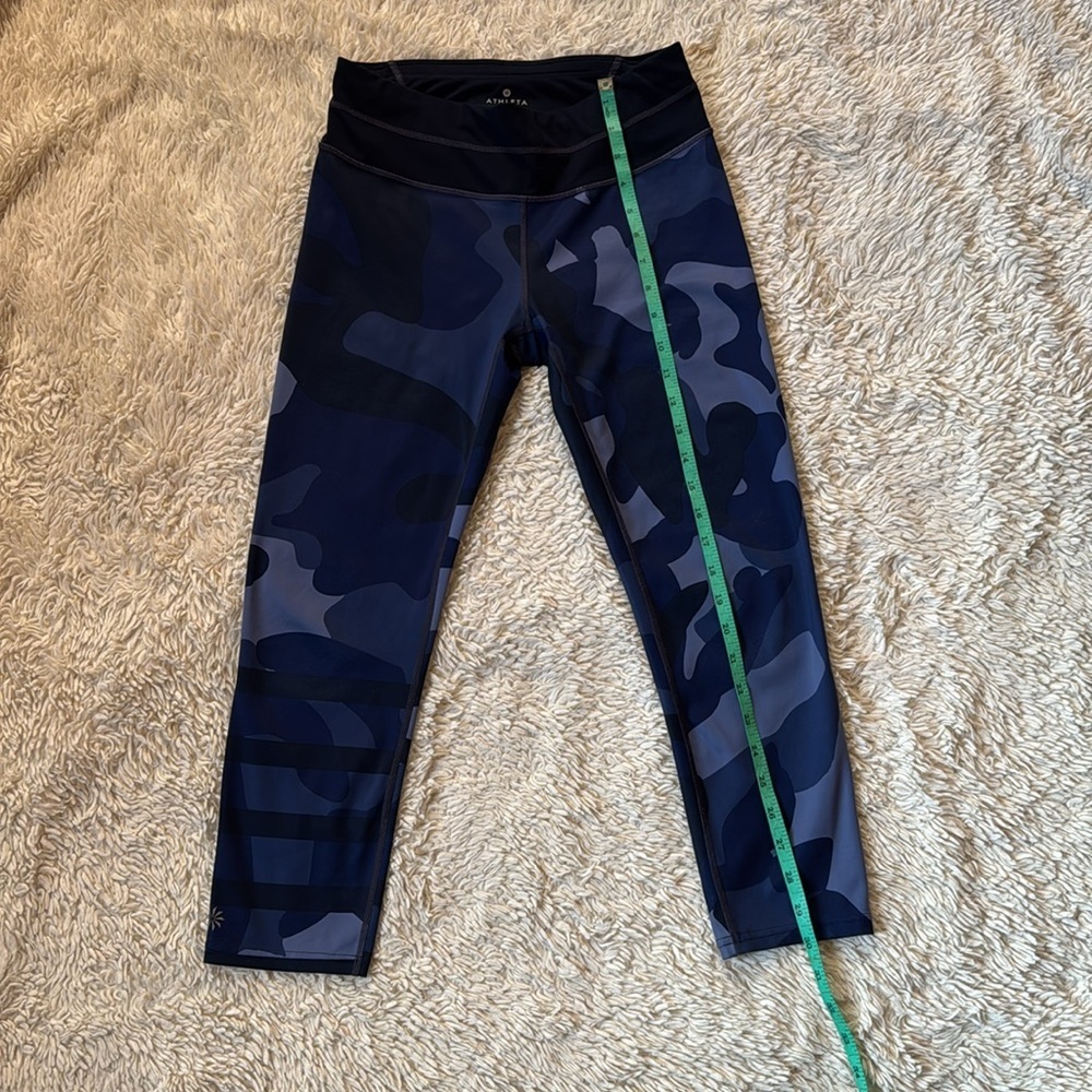 Athleta Blue Camo Capri Sonar Leggings Style #347939 size S - Picture 4 of 11